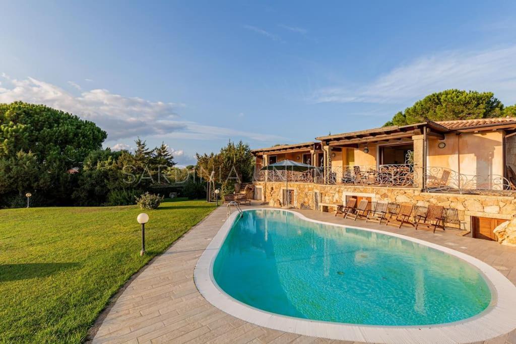 Villa Domus Ardea Capo Coda Cavallo Exterior photo